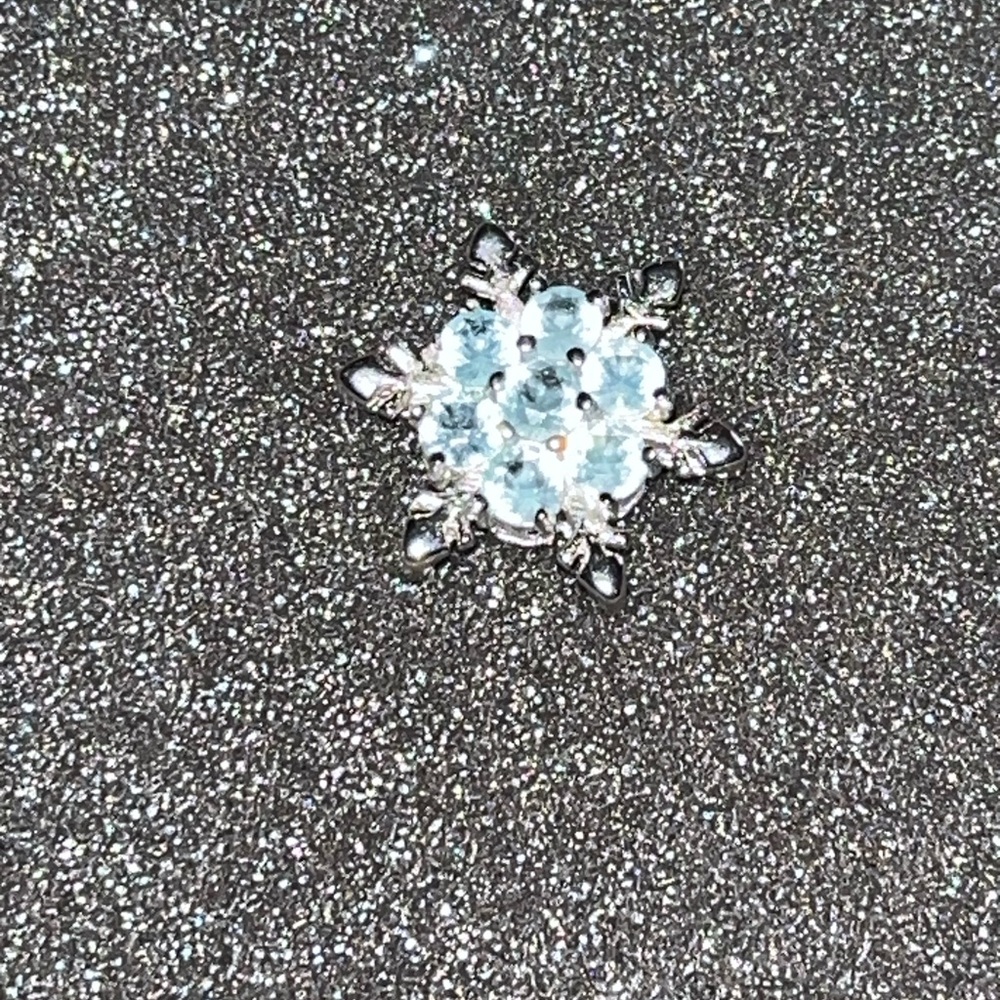 Snowflake Pendant for Necklace Chain